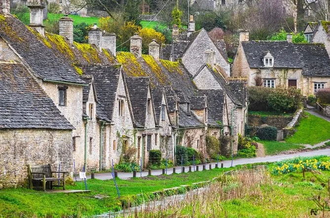 The Complete Cotswolds Small-Group Tour