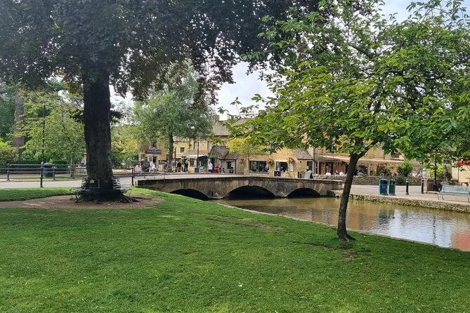The river and village green in Bourton-on-the-Water